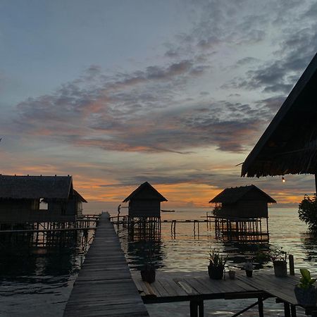 Nyanse Homestay - Raja Ampat Besir Exteriör bild