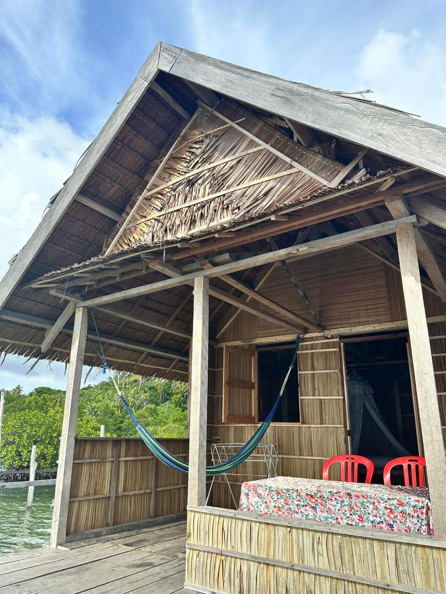 Nyanse Homestay - Raja Ampat Besir Exteriör bild