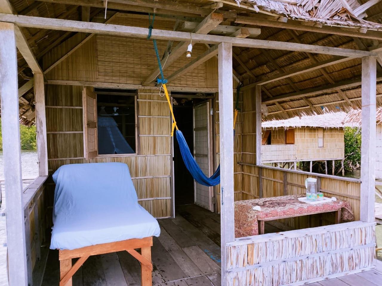 Nyanse Homestay - Raja Ampat Besir Exteriör bild